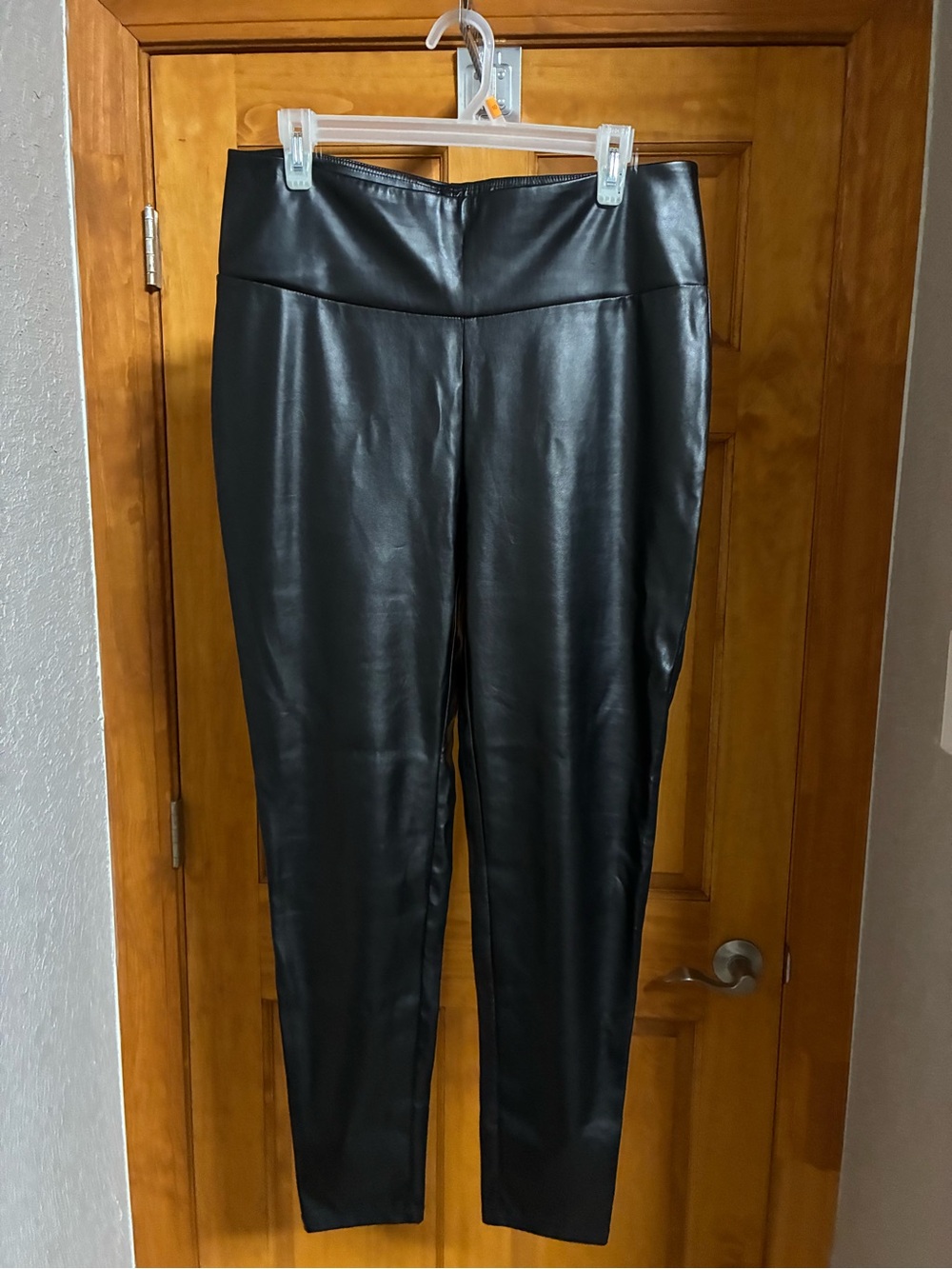 Faux Leather High-Waist Leggings - Black